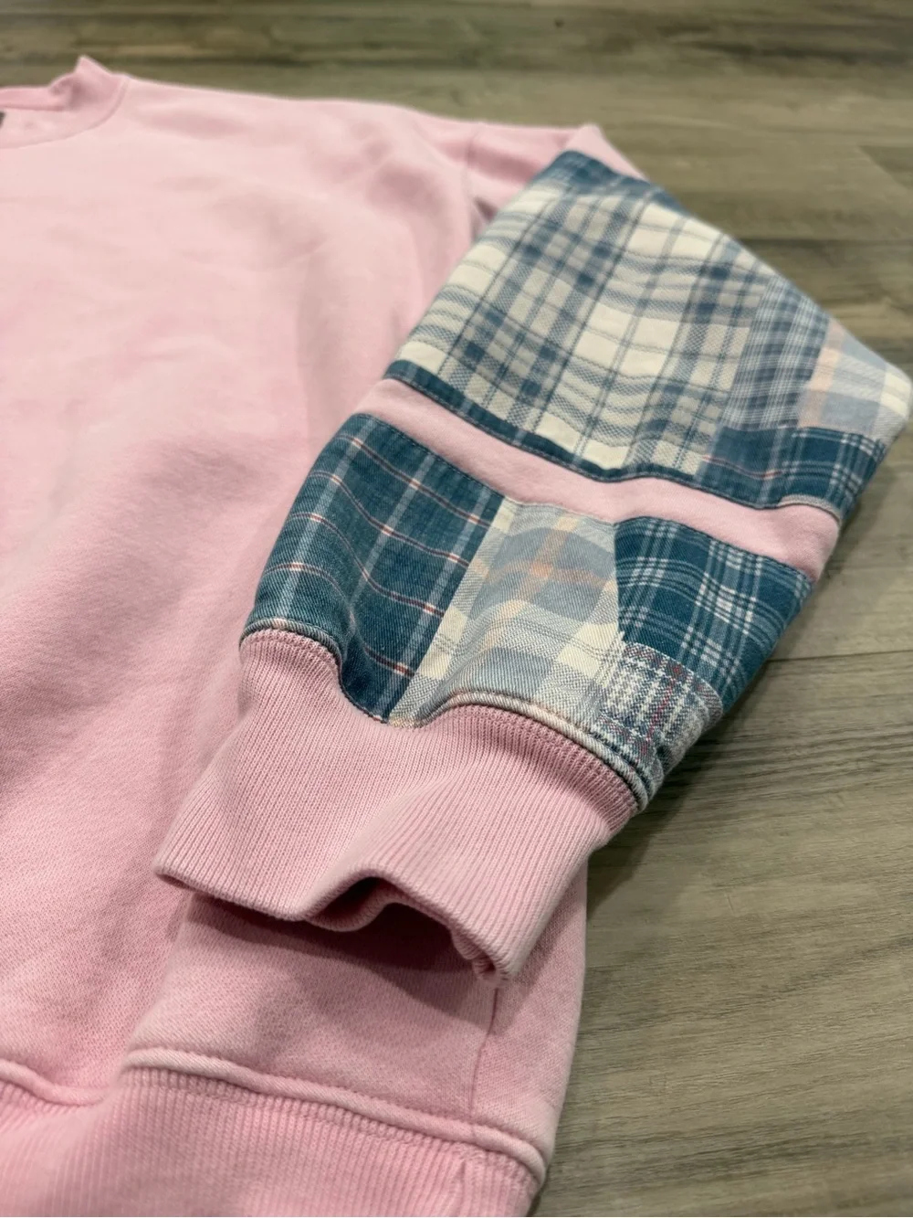 Abercrombie & Fitch Pink Soft Essential Crew Plaid Patchwork Sweatshirt